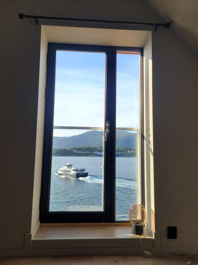 Single Elegant Room I Sentrum- Sea View 올레순 외부 사진