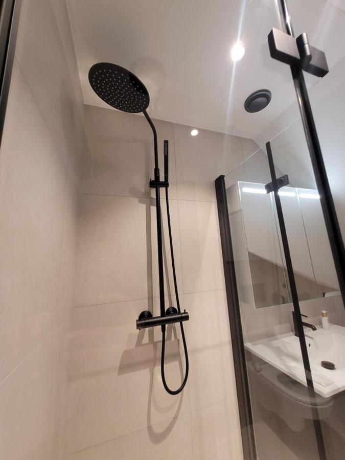 Single Elegant Room I Sentrum- Sea View 올레순 외부 사진